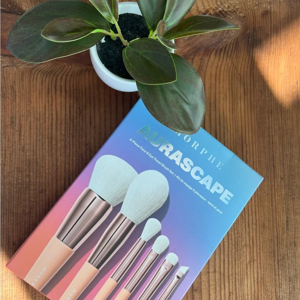 Morphe Aurascape 6 piece brush set NWT